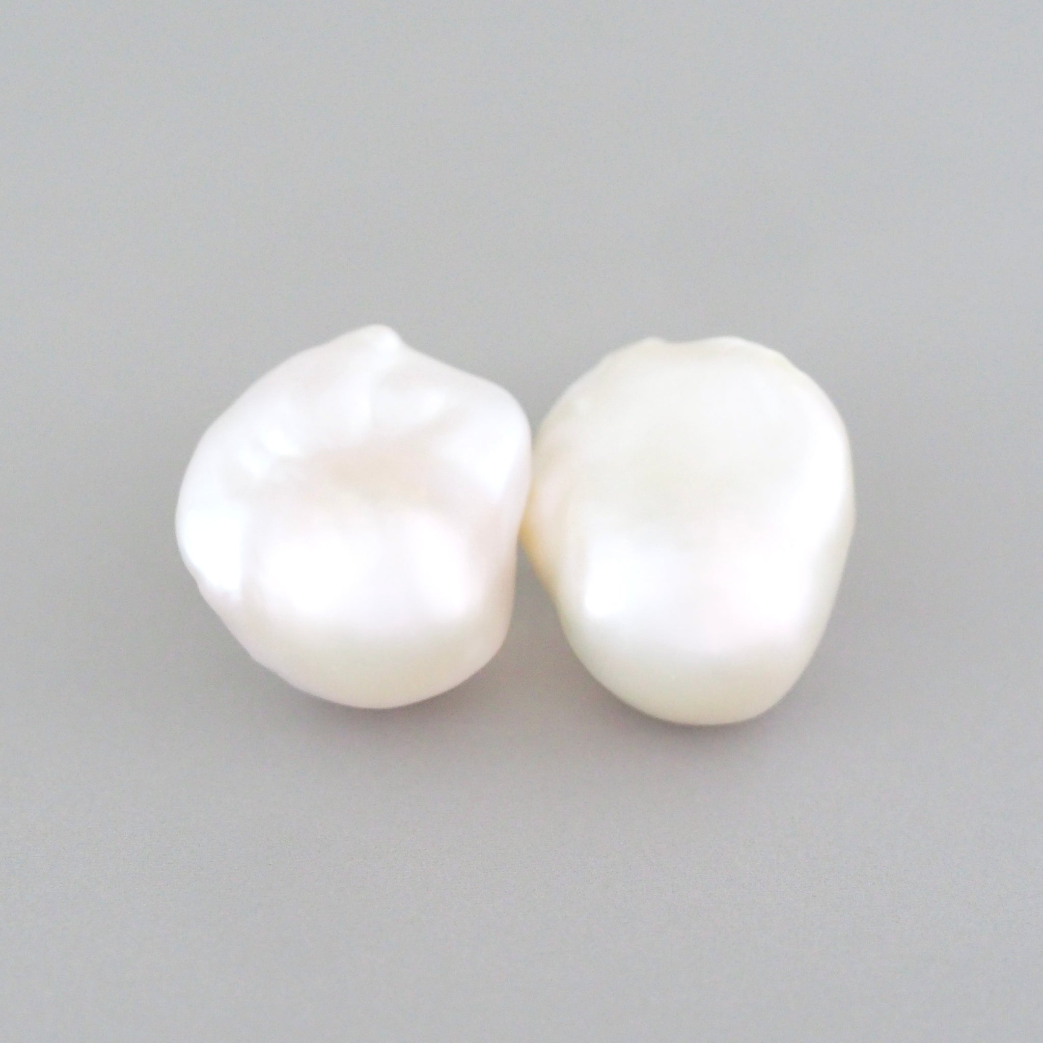 Baroque Pearl Earrings (White)