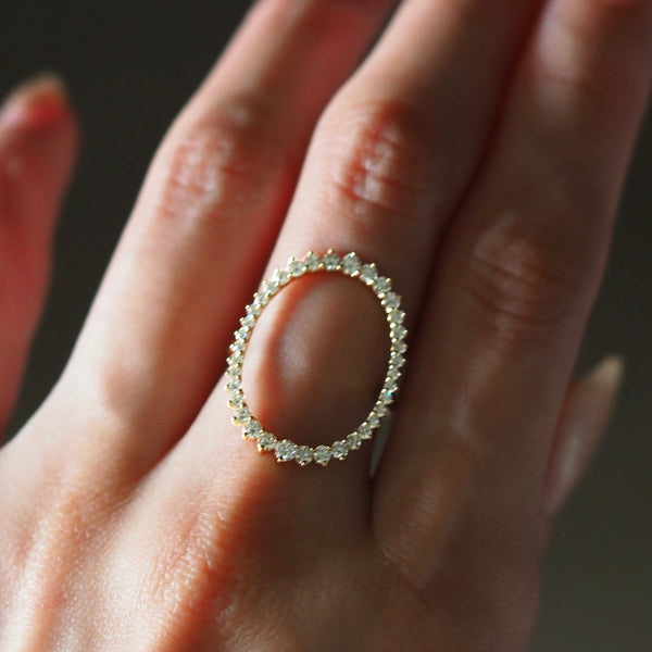 K18YG / Oval Halo Ring