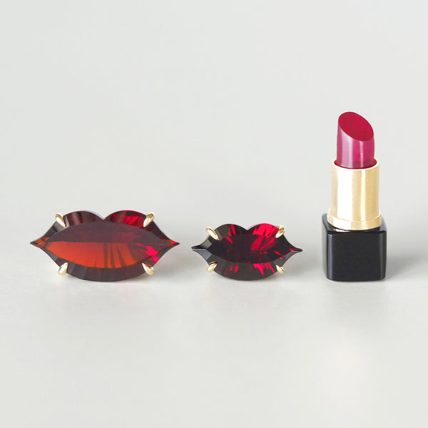 K10YG / Large Lip Earring