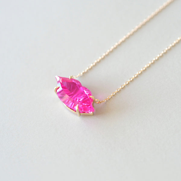K10YG / Large Lip Necklace