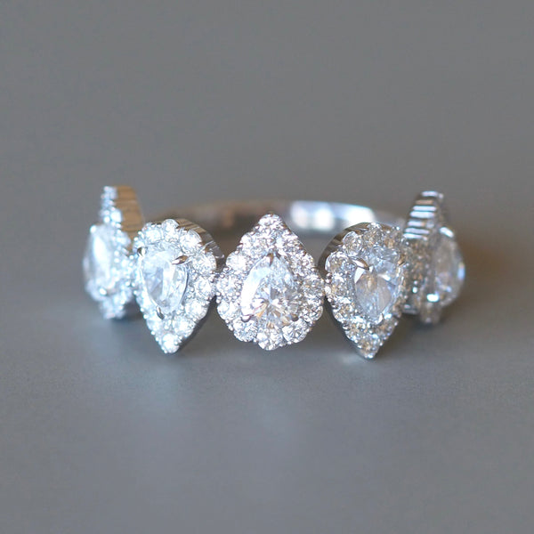 K18WG / Pave Pear Shape Half Eternity Ring