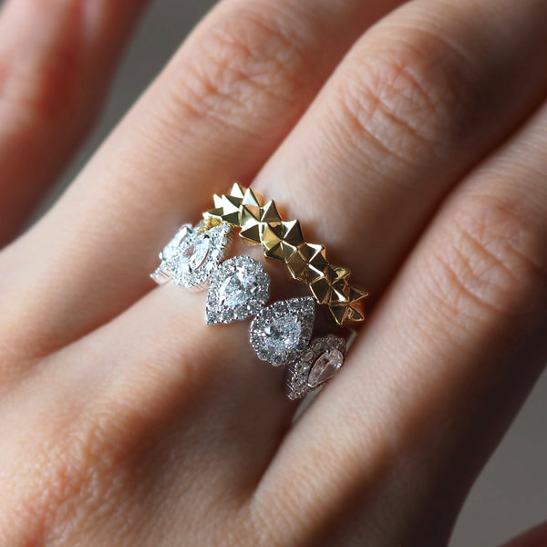 K18WG / Pave Pear Shape Half Eternity Ring