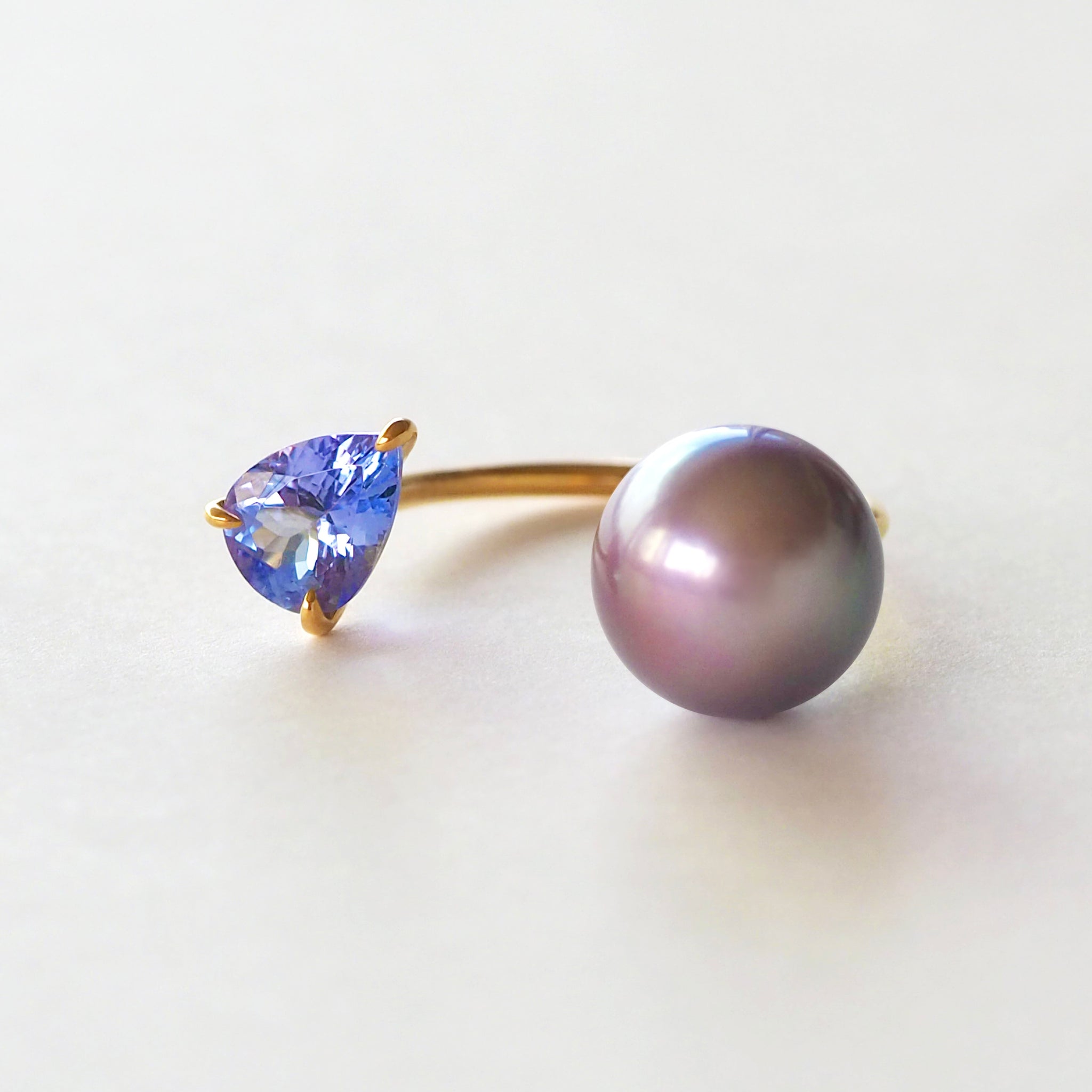 Electric Ring (Tanzanite)